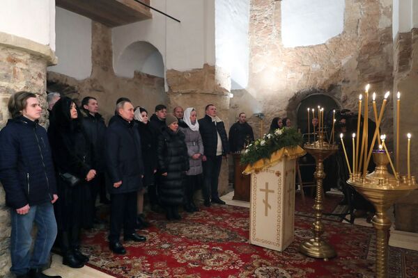 俄羅斯總統普京在利普諾島尼古拉教堂參加聖誕節祈禱活動 - 俄羅斯衛星通訊社