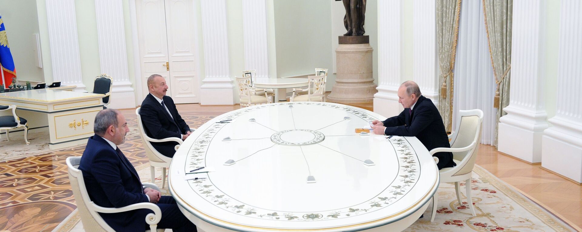 俄罗斯总统弗拉基米尔·普京，阿塞拜疆总统伊利哈姆∙阿利耶夫和亚美尼亚总理尼科尔∙帕希尼扬 - 俄罗斯卫星通讯社, 1920, 26.05.2023