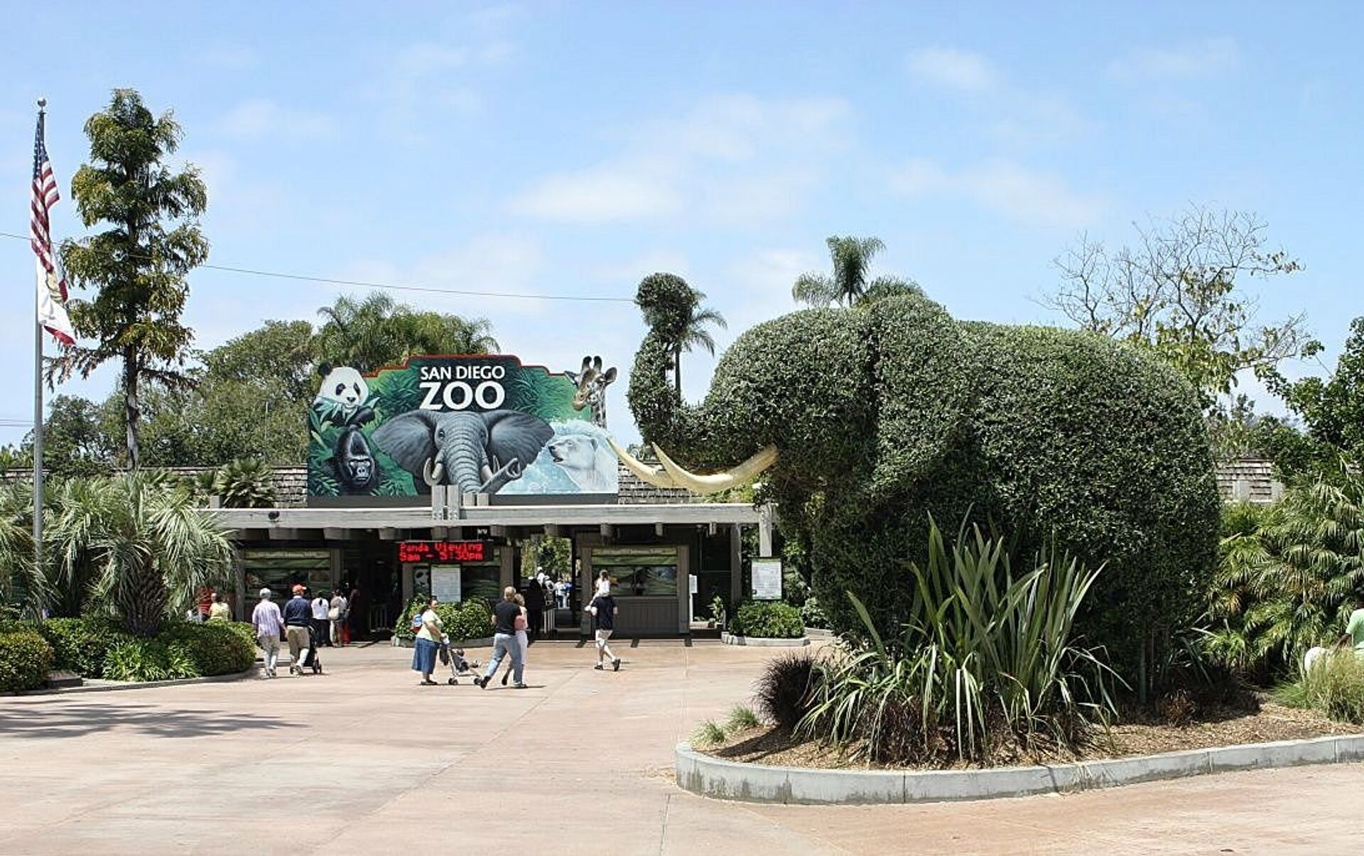 Attraction Action! Explore San Diego Zoo Safari Park