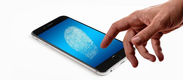 Отпечаток пальца на смартфоне - 俄罗斯卫星通讯社