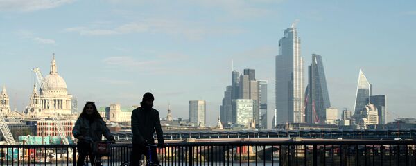 Вид на Лондон с южного берега Темзы во время карантина, введенного в связи с коронавирусом. Вид на Лондон с южного берега Темзы во время карантина, введенного в связи с коронавирусом. - 俄羅斯衛星通訊社