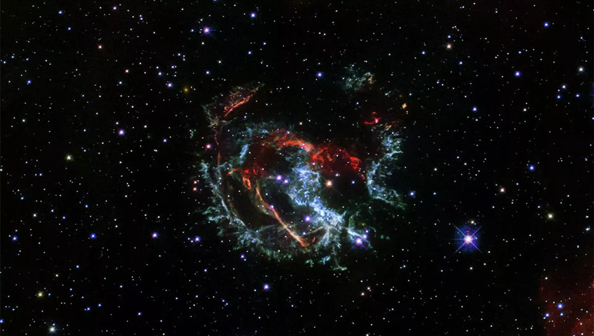 Снимок остаточных струй сверхновой 1E 0102.2-7219, сделанный космическим телескопом Хаббл - 俄罗斯卫星通讯社, 1920, 16.03.2021