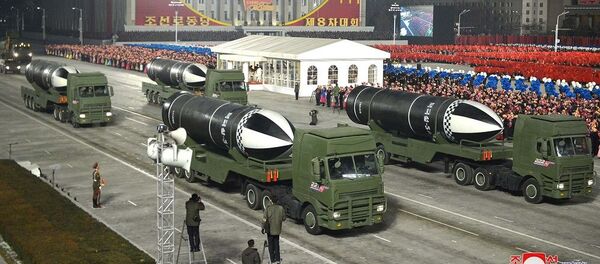 Военный парад по случаю 8-го съезда ТПК в Пхеньяне Военный парад по случаю 8-го съезда ТПК в Пхеньяне - 俄罗斯卫星通讯社