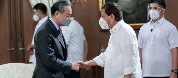 Встреча Главы МИД Китая Ван И и президента Филиппин Родриго Дутерте 17 января 2021 - 俄罗斯卫星通讯社