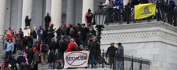 意圖將佩洛西筆記本電腦轉交給俄對外情報局的美國犯罪嫌疑人被拘捕 意圖將佩洛西筆記本電腦轉交給俄對外情報局的美國犯罪嫌疑人被拘捕 - 俄羅斯衛星通訊社