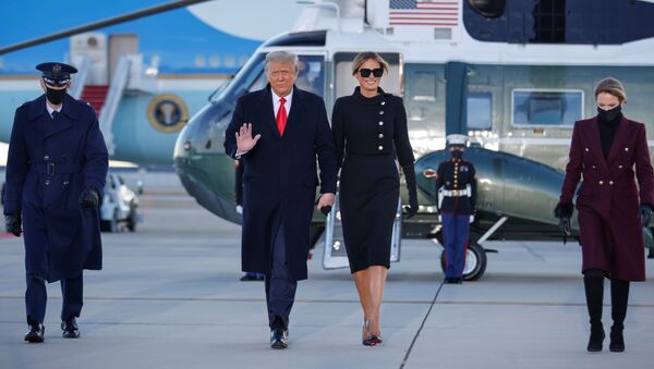 Президент США Дональд Трамп и первая леди Мелания Трамп прибыли на базу Эндрюс, штат Мэриленд - 俄罗斯卫星通讯社
