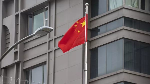  Флаг КНР возле консульства Китая в Хьюстоне. - 俄罗斯卫星通讯社