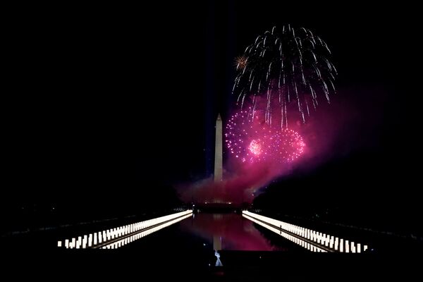 美國第46任總統就職慶典焰火照亮林肯紀念碑 - 俄羅斯衛星通訊社