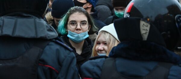 Участники несанкционированной акции Участники несанкционированной акции - 俄羅斯衛星通訊社