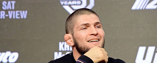 小鹰准备职业足球生涯首秀 - 俄罗斯卫星通讯社