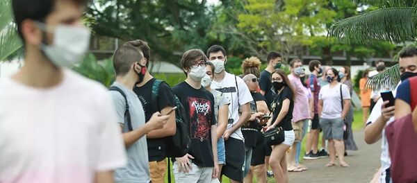 Кандидаты ждут вступительного экзамена в Сан-Паулу Кандидаты ждут вступительного экзамена в Сан-Паулу - 俄罗斯卫星通讯社