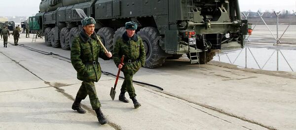 Ракетный комплекс Тополь-М на полигоне Алабино - 俄羅斯衛星通訊社