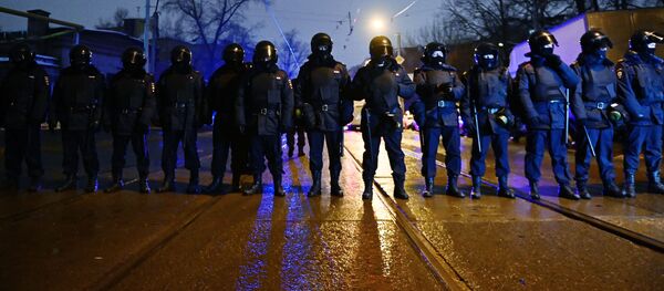 Сотрудники правоохранительных органов перекрыли улицу у СИЗО Матросская Тишина - 俄罗斯卫星通讯社