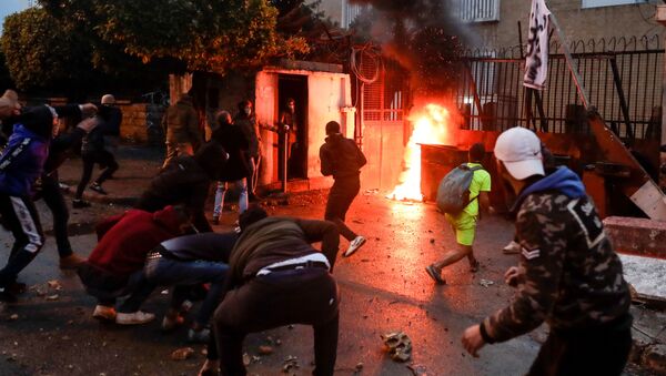 Беспорядки во время акции протеста в Триполи, Ливан  - 俄罗斯卫星通讯社
