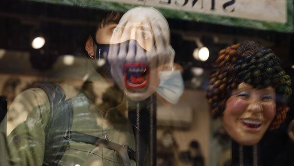 Карнавальные маски в магазине в Венеции  - 俄羅斯衛星通訊社