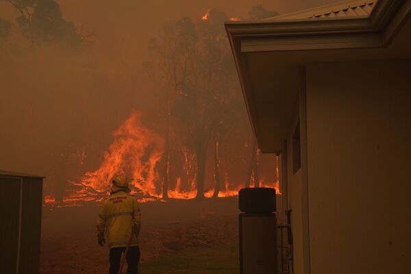 澳大利亚消防员正准备扑灭野火。 - 俄罗斯卫星通讯社