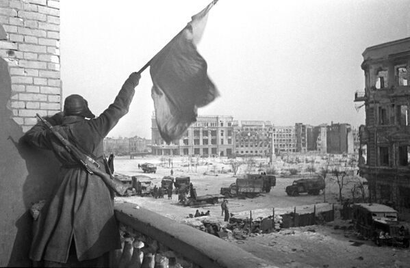 苏军取得斯大林格勒战役的胜利是坚毅英勇和集体英雄主义的结果。 - 俄罗斯卫星通讯社
