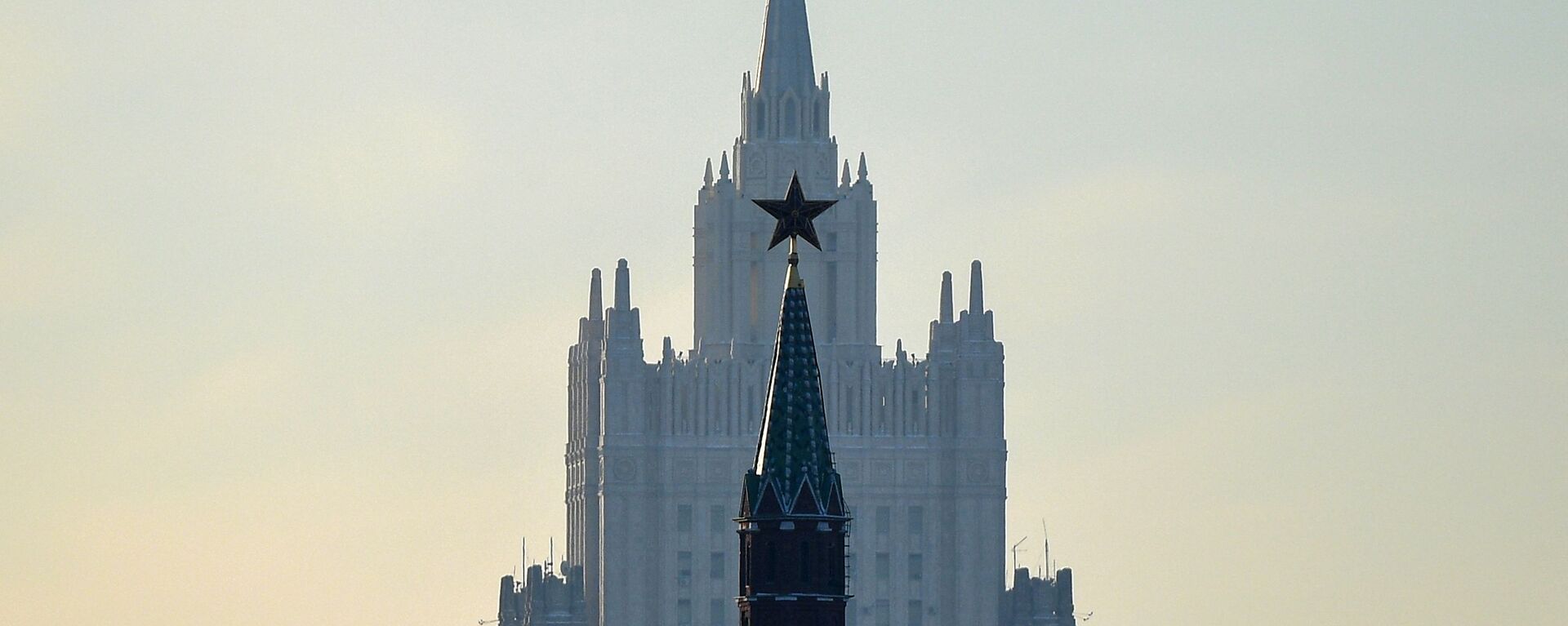 Вид на здание МИД в Москве.  - 俄羅斯衛星通訊社, 1920, 05.04.2021