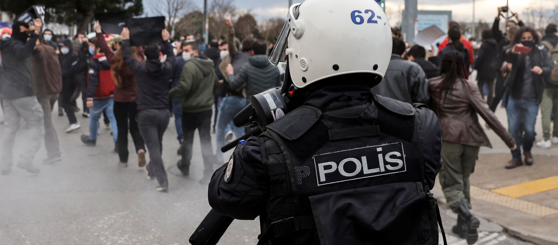 Турецкая полиция разгоняет митинг в Стамбуле - 俄羅斯衛星通訊社, 1920, 25.11.2021