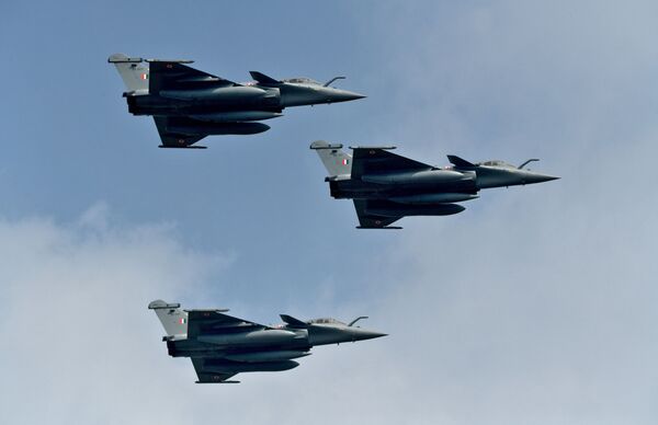 印度空军阵风（Rafale）战斗机编队亮相航空展开幕式。 - 俄罗斯卫星通讯社