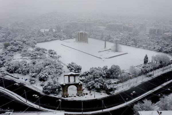 雅典宙斯神庙雪景。 - 俄罗斯卫星通讯社