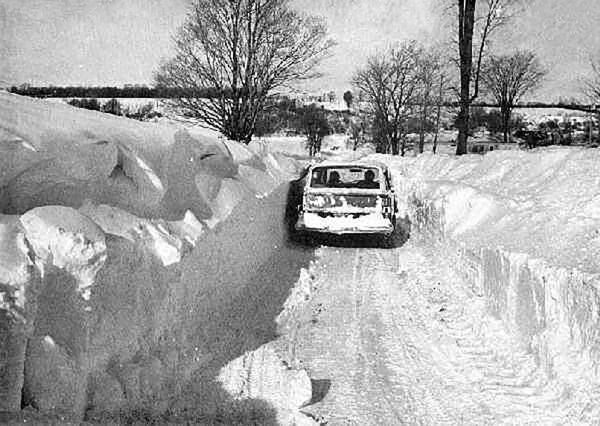 1977年，紐約（布法羅）暴風雪過後的影響。 - 俄羅斯衛星通訊社