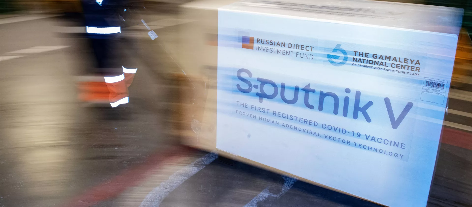 16. Груз с российской вакциной Sputnik V от коронавирусной инфекции covid-19, доставленный на склад в грузовой терминал Москва Карго в аэропорту Шереметьево.  - 俄羅斯衛星通訊社, 1920, 30.03.2021