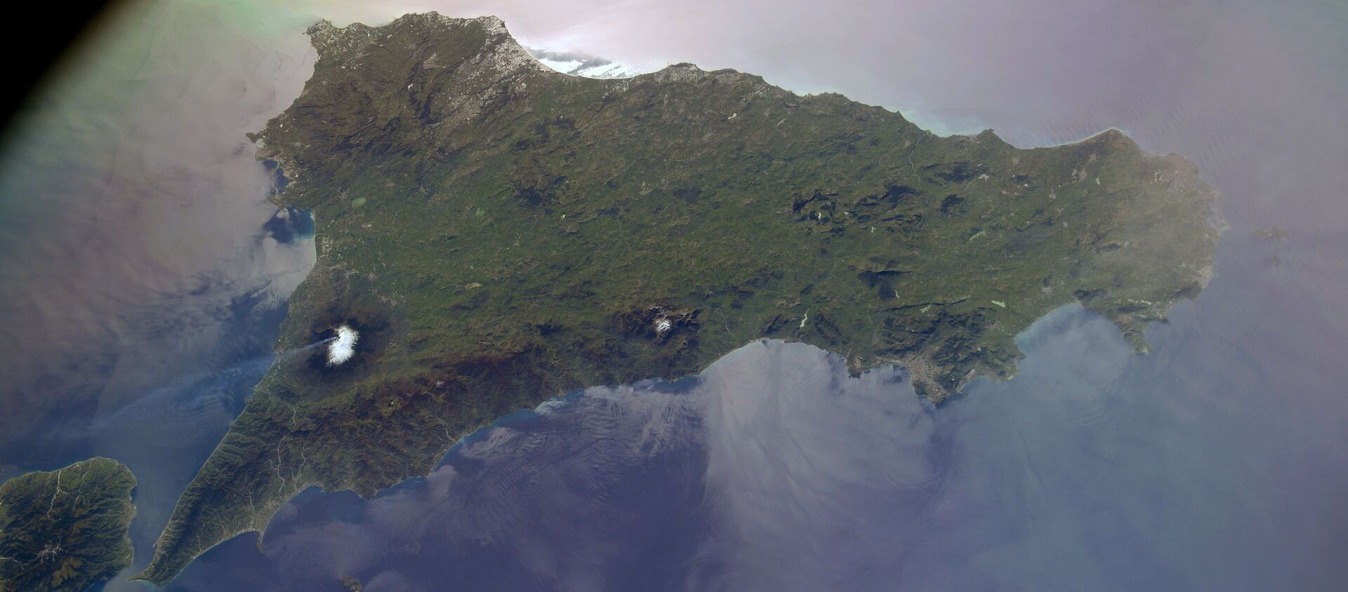 Вид из космоса на вулкан Этна на Сицилии, снятый российским космонавтом Сергеем Кудь-Сверчковым с МКС - 俄罗斯卫星通讯社, 1920, 24.02.2021