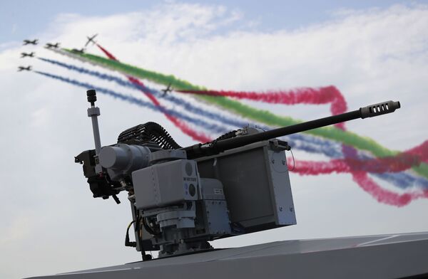 阿联酋空军飞行表演队在阿布扎比IDEX-2021展会期间进行表演。 - 俄罗斯卫星通讯社