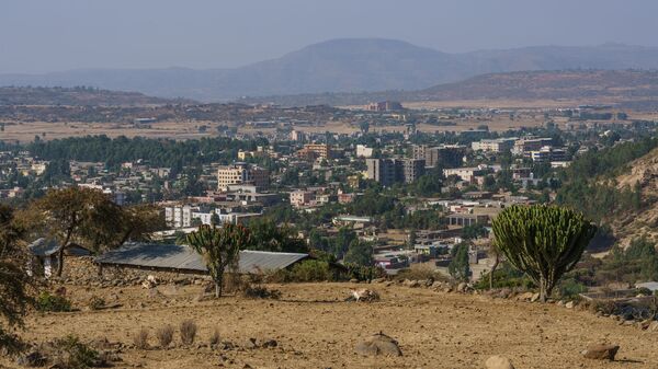 Вид с холма близ Абба Пенталевон в городе Аксум, регион Тыграй, Эфиопия - 俄罗斯卫星通讯社