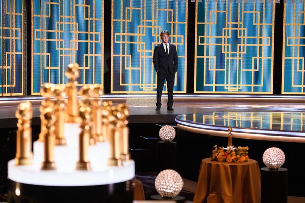 美國演員肖恩·潘參加金球獎頒獎典禮當天活動。
 - 俄羅斯衛星通訊社
