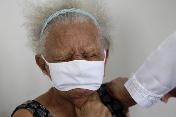 巴西90岁老人巴蒂斯塔接种中国科兴“Sinovac”公司疫苗。
 - 俄罗斯卫星通讯社