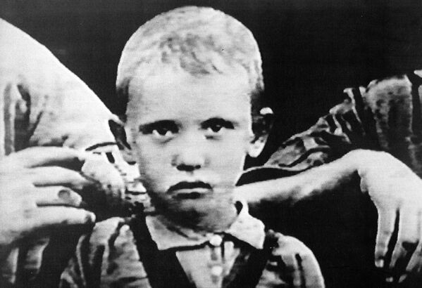 戈爾巴喬夫幼年時期照片。
 - 俄羅斯衛星通訊社