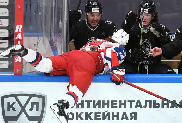俄羅斯大陸冰球聯賽：AK雪豹-中央陸軍隊比賽。
 - 俄羅斯衛星通訊社