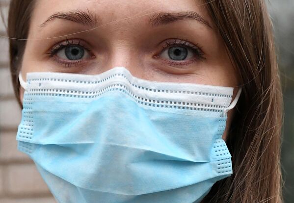 俄罗斯克拉斯诺亚尔斯克市临时传染性新冠病房护士长。
 - 俄罗斯卫星通讯社