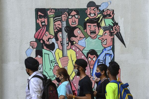 印度孟买，提醒人们保持社交距离的涂鸦。 - 俄罗斯卫星通讯社