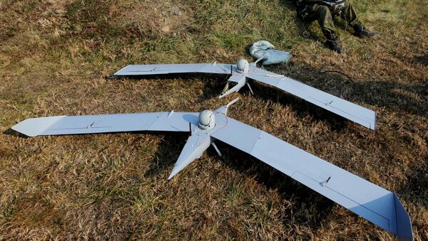  Военнослужащие готовят малые беспилотные летательные аппараты комплекса Застава во время комплексных тактических учение артиллерийских и разведывательных подразделений 83-й гвардейской отдельной десантно-штурмовой бригады ВДВ в Приморском крае.  - 俄羅斯衛星通訊社