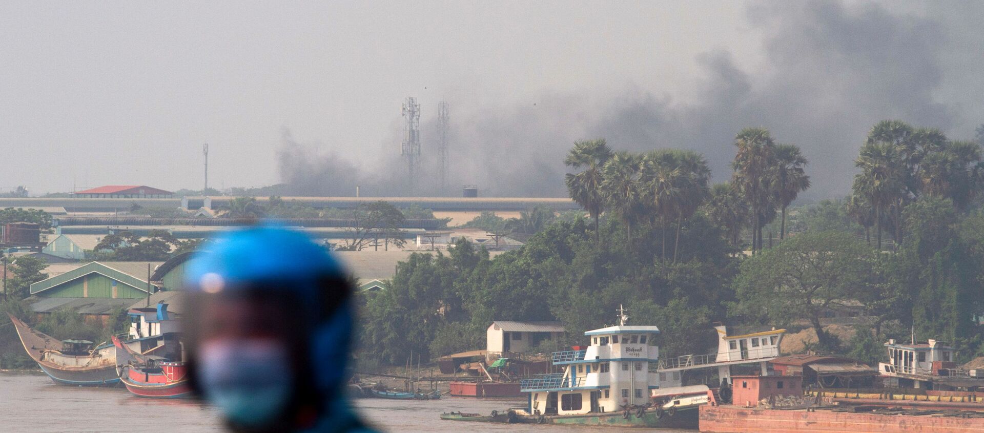 В Янгоне было сожжено несколько китайских фабрик на фоне продолжающегося насилия в стране. - 俄罗斯卫星通讯社, 1920, 15.03.2021