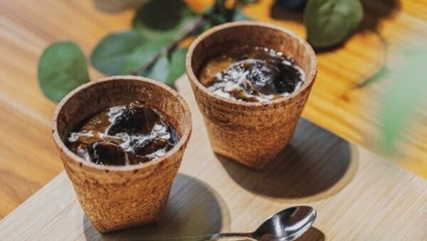 日本公司研制出可食用的啤酒杯 - 俄羅斯衛星通訊社