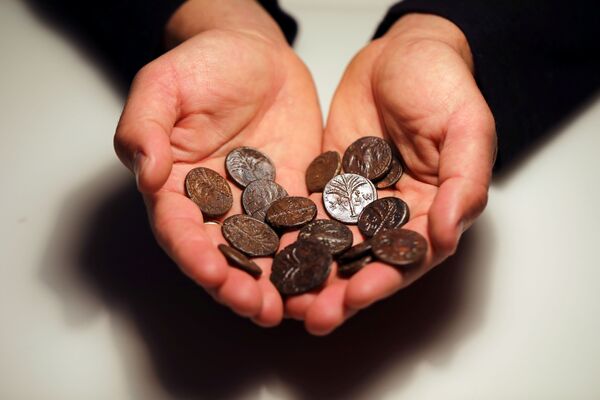 在犹太沙漠发掘出土的古代货币。 - 俄罗斯卫星通讯社