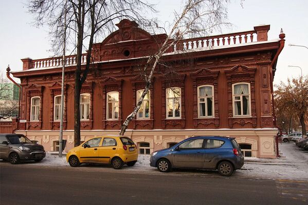 秋明被称为“西伯利亚的大门”。起初,俄罗斯拓荒者向东穿过这座城市。然后,来自俄罗斯中部各州的数十万自愿移居者和数千名流放到西伯利亚的罪犯掌握了这条路线。苏联时期,狂热者和浪漫主义者穿越秋明,开发北部地区。 秋明被称为“西伯利亚的大门”。起初,俄罗斯拓荒者向东穿过这座城市。然后,来自俄罗斯中部各州的数十万自愿移居者和数千名流放到西伯利亚的罪犯掌握了这条路线。苏联时期,狂热者和浪漫主义者穿越秋明,开发北部地区。 - 俄罗斯卫星通讯社