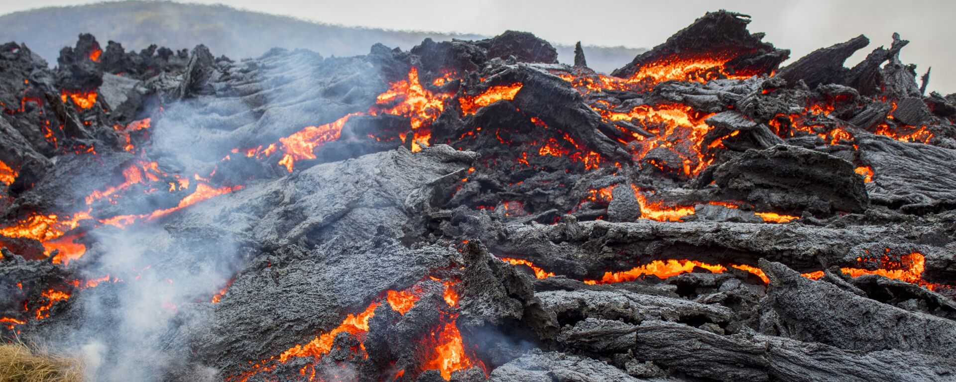 冰岛西南部雷克雅内斯半岛火山喷发出的熔岩。 - 俄罗斯卫星通讯社, 1920, 23.03.2021