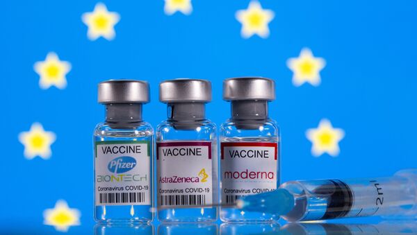 Вакцины от коронавируса Pfizer-BioNTech, AstraZeneca и Moderna - 俄罗斯卫星通讯社