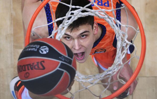 欧洲篮球冠军联赛，希姆基队与瓦伦西亚队的比赛现场。 - 俄罗斯卫星通讯社