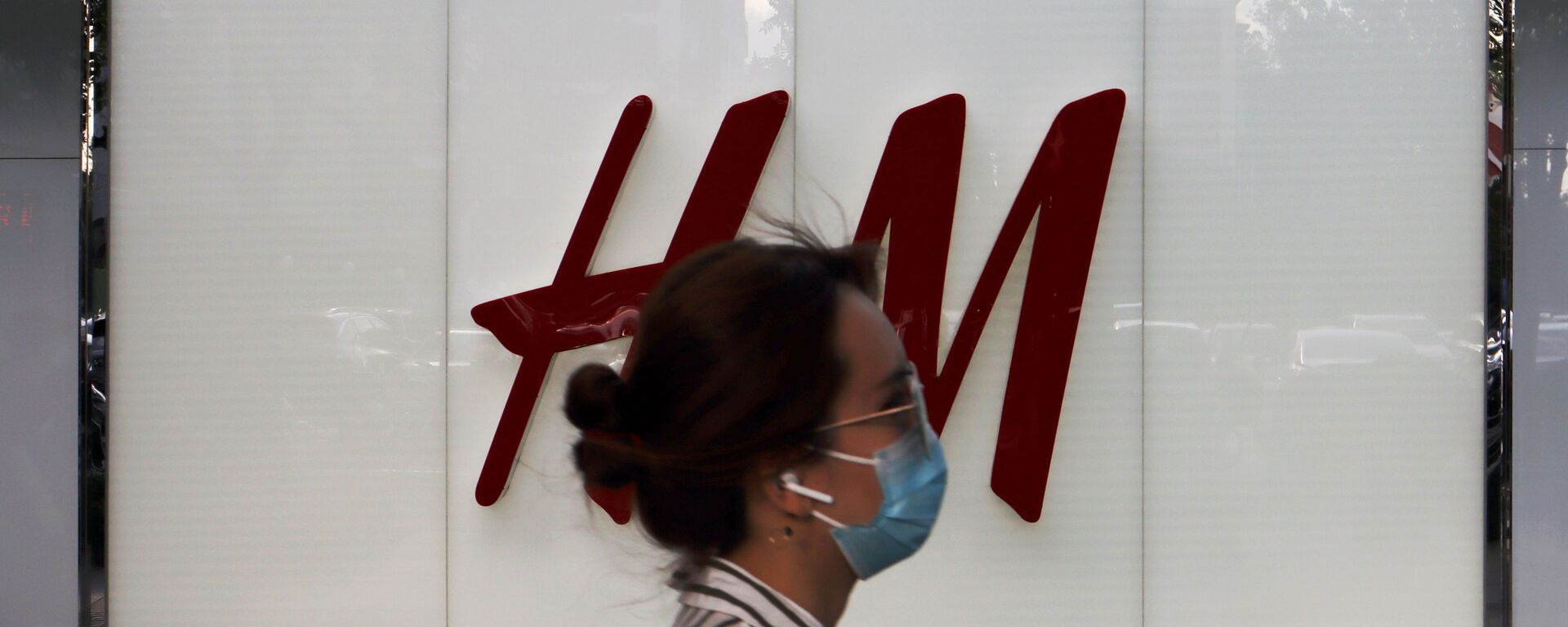 Лого H&M в Пекине - 俄罗斯卫星通讯社, 1920, 03.04.2021