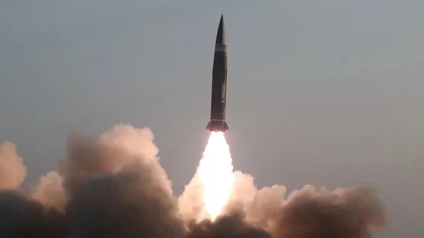 КНДР испытала в четверг недавно разработанные тактические ракеты нового типа.  - 俄罗斯卫星通讯社