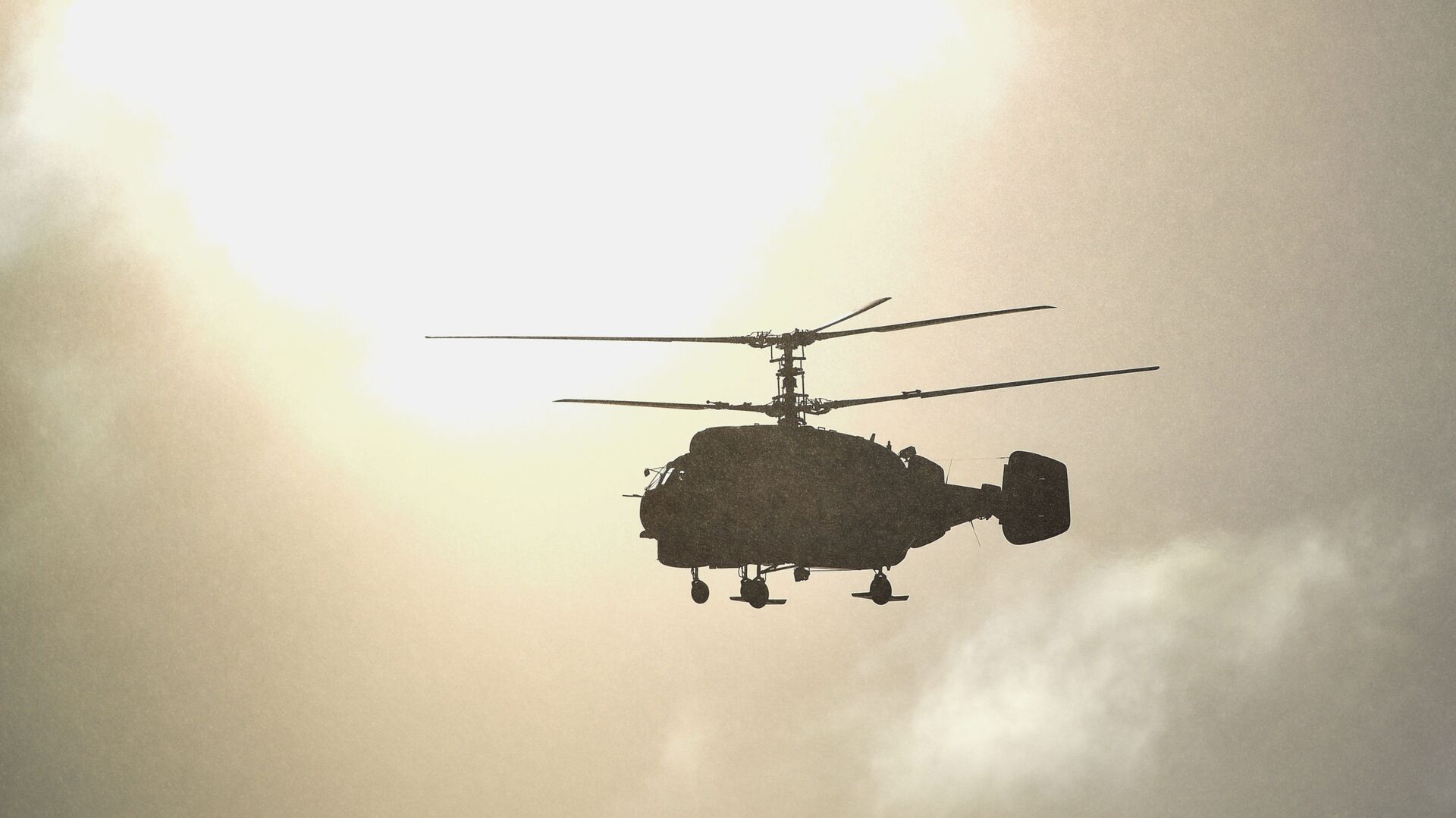 烏克蘭邊防人員阻止把直升機非法出口到匈牙利 - 俄羅斯衛星通訊社, 1920, 24.12.2022