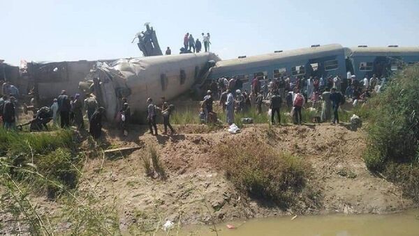 Two trains collided in Sohag, Upper Egypt - 俄羅斯衛星通訊社