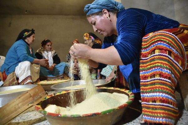 阿尔及利亚蒸麦粉。 - 俄罗斯卫星通讯社