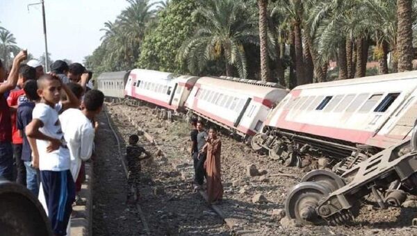 埃及南部客運列車相撞事故致32死66傷 - 俄羅斯衛星通訊社